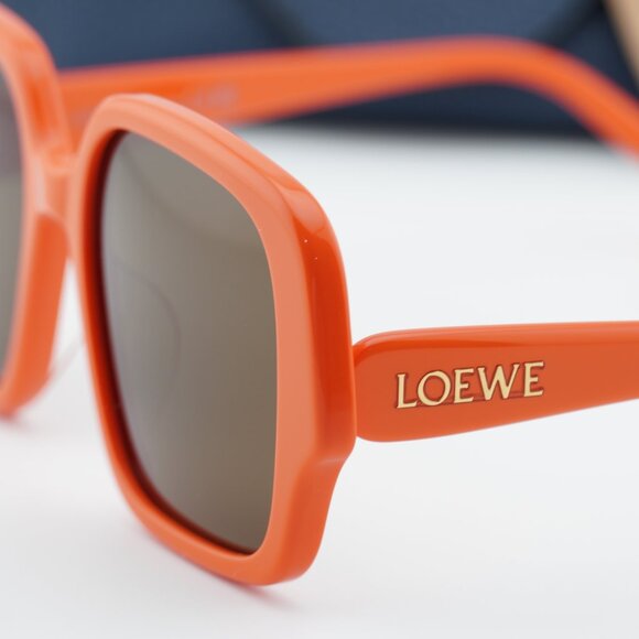 Loewe LW40134U 42E Square Sunglasses – Orange\\ Brown main image 10